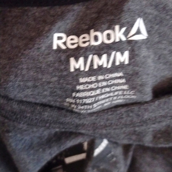 Reebok Mens long sleeved  T-shirt Size M - Picture 4 of 4